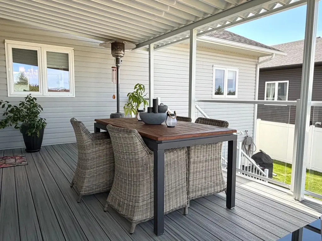 718 24 Street Wainwright AB T9W 0B6