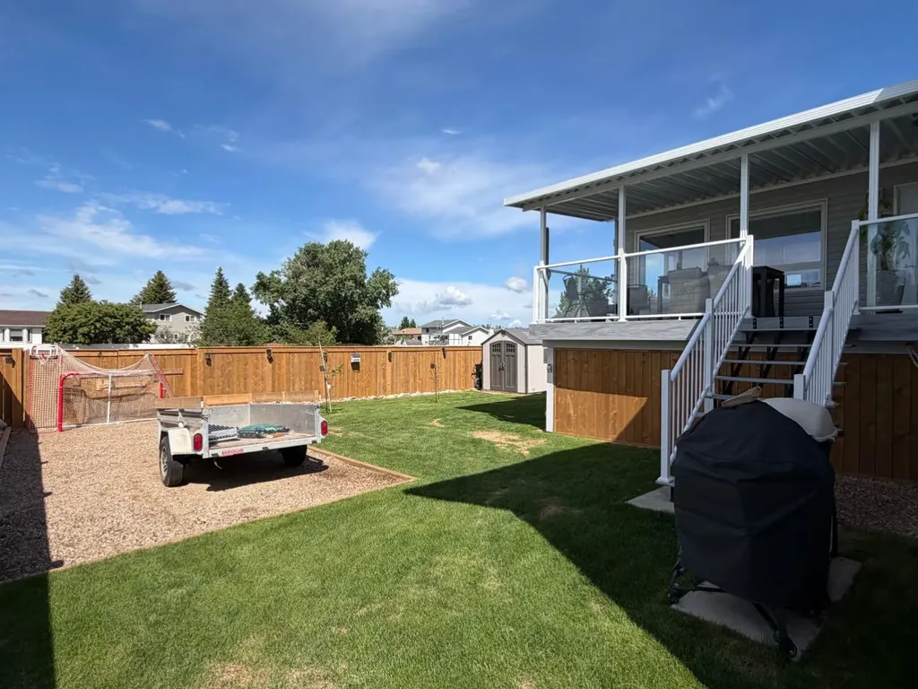 718 24 Street Wainwright AB T9W 0B6