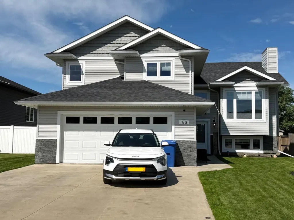 718 24 Street Wainwright AB T9W 0B6
