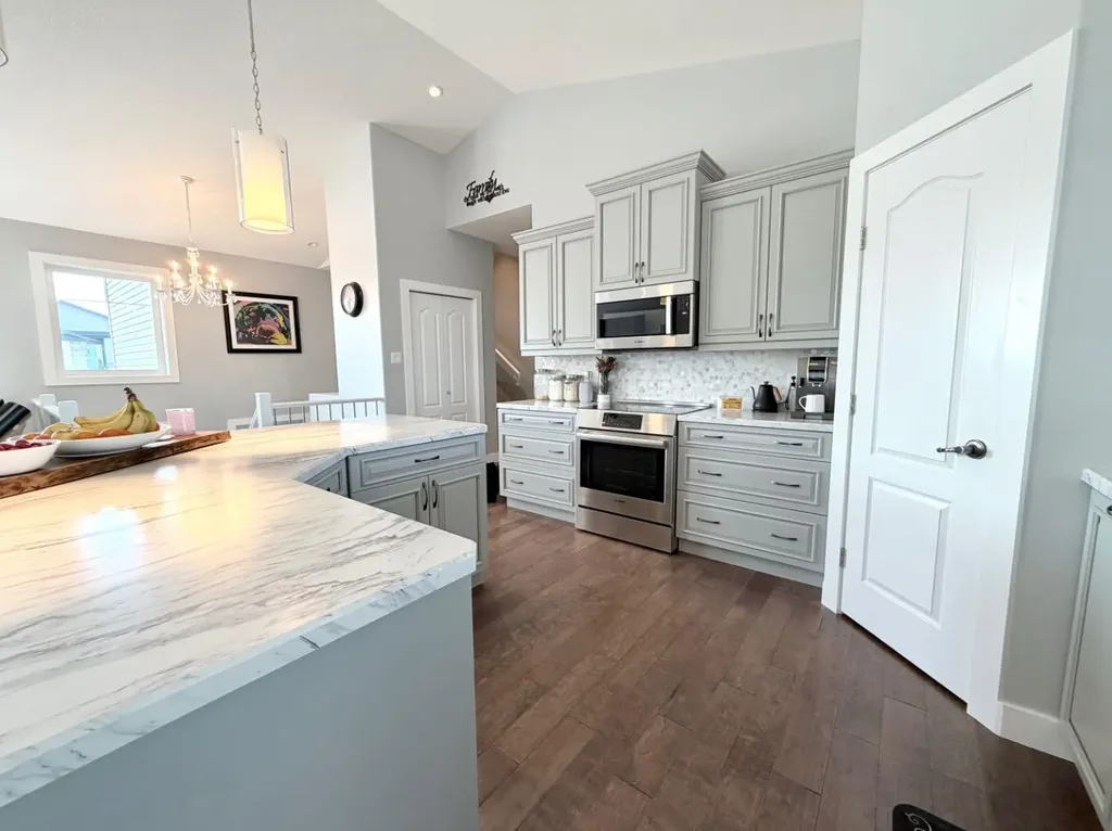 718 24 Street Wainwright AB T9W 0B6