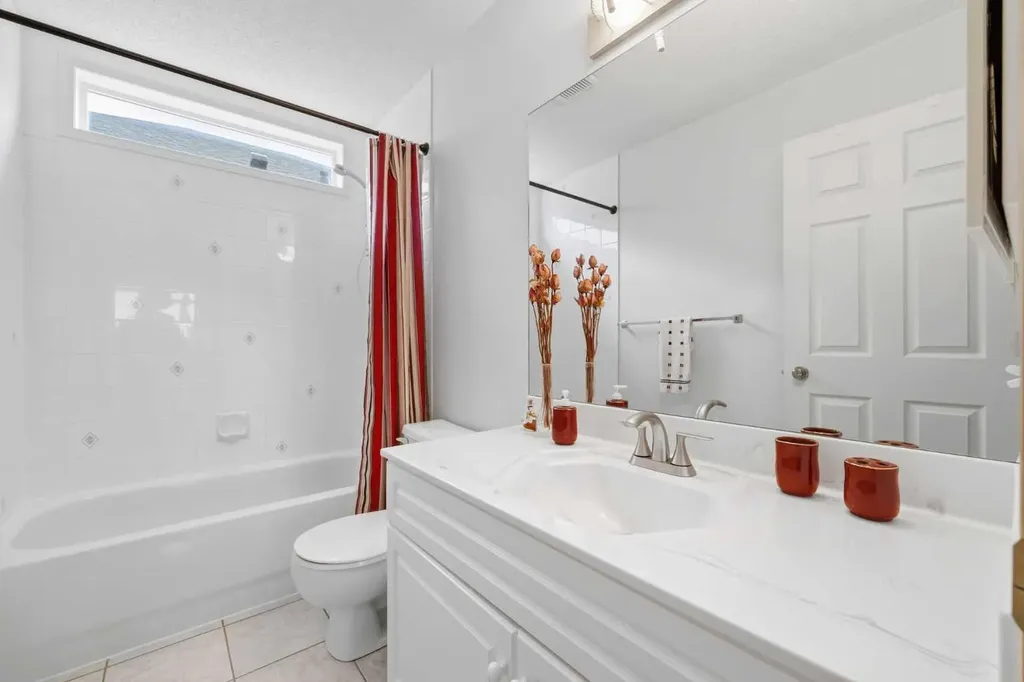 67 Sienna Heights Way SW Calgary AB T3H 3T6