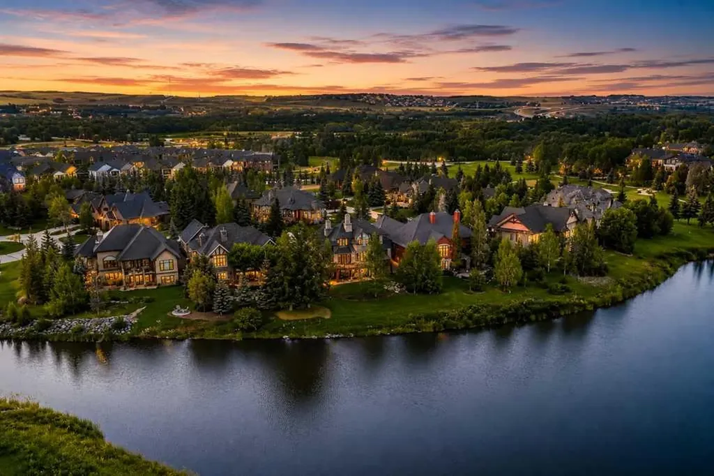35 Crooked Pond Green Rural Rocky View County AB T3Z 3E7
