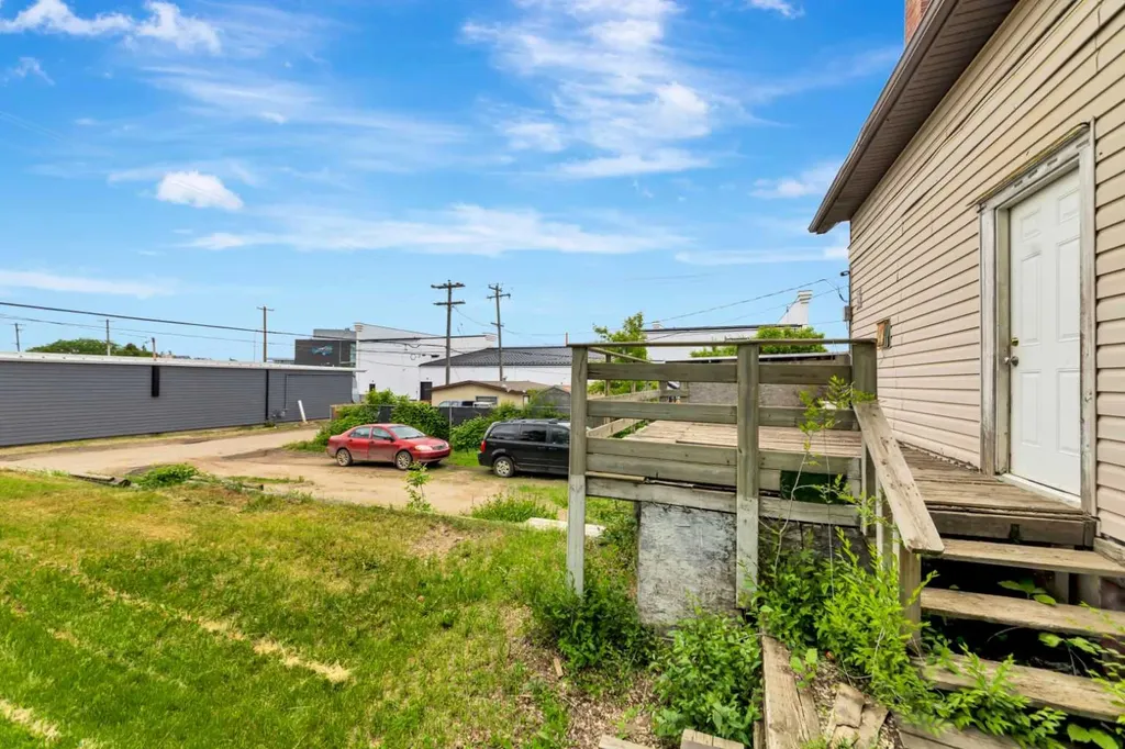 4825 45 Street Lloydminster SK S9V 0H8