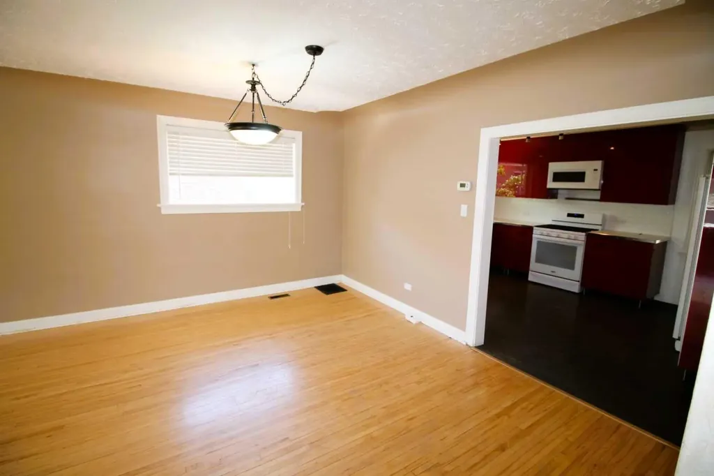 819 9 Avenue S Lethbridge AB T1J 1T6