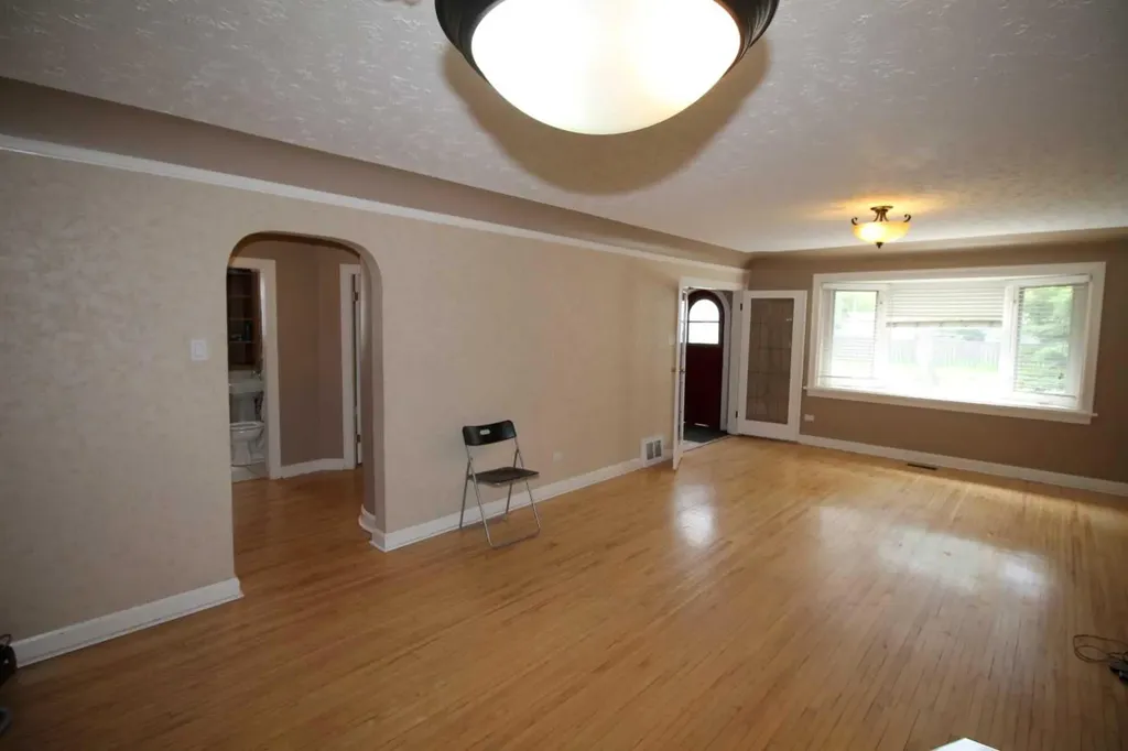 819 9 Avenue S Lethbridge AB T1J 1T6