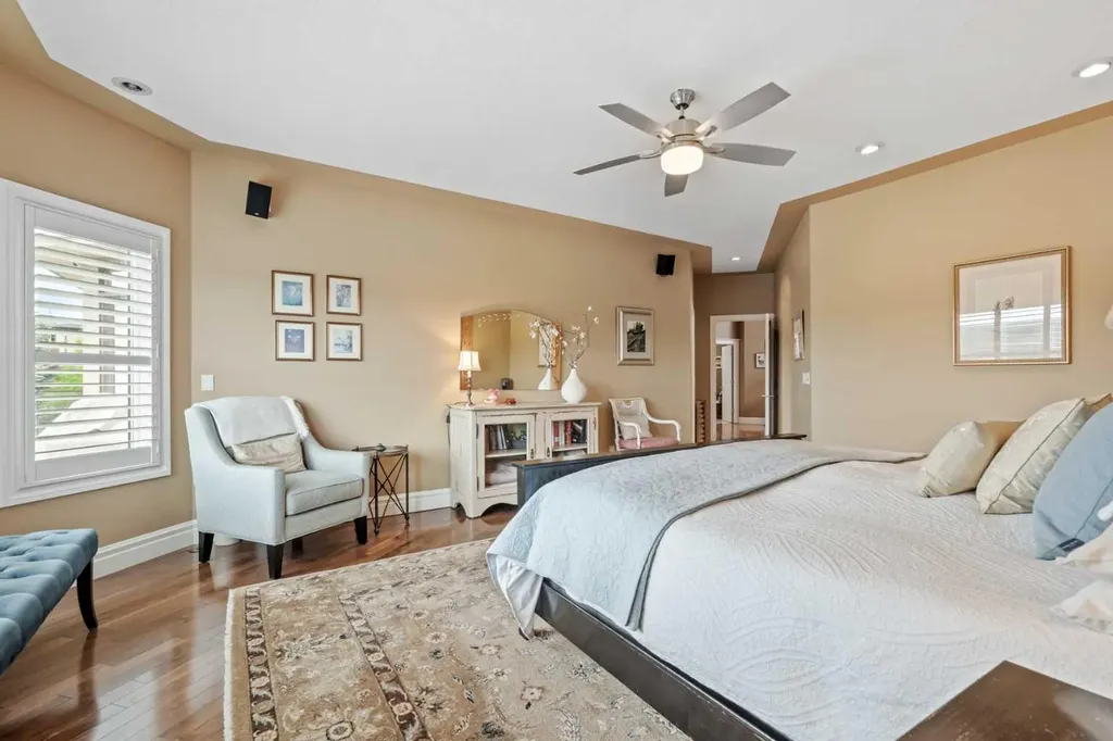 13 Discovery Rise SW Calgary AB T3H 4N6