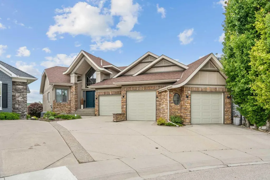 13 Discovery Rise SW Calgary AB T3H 4N6