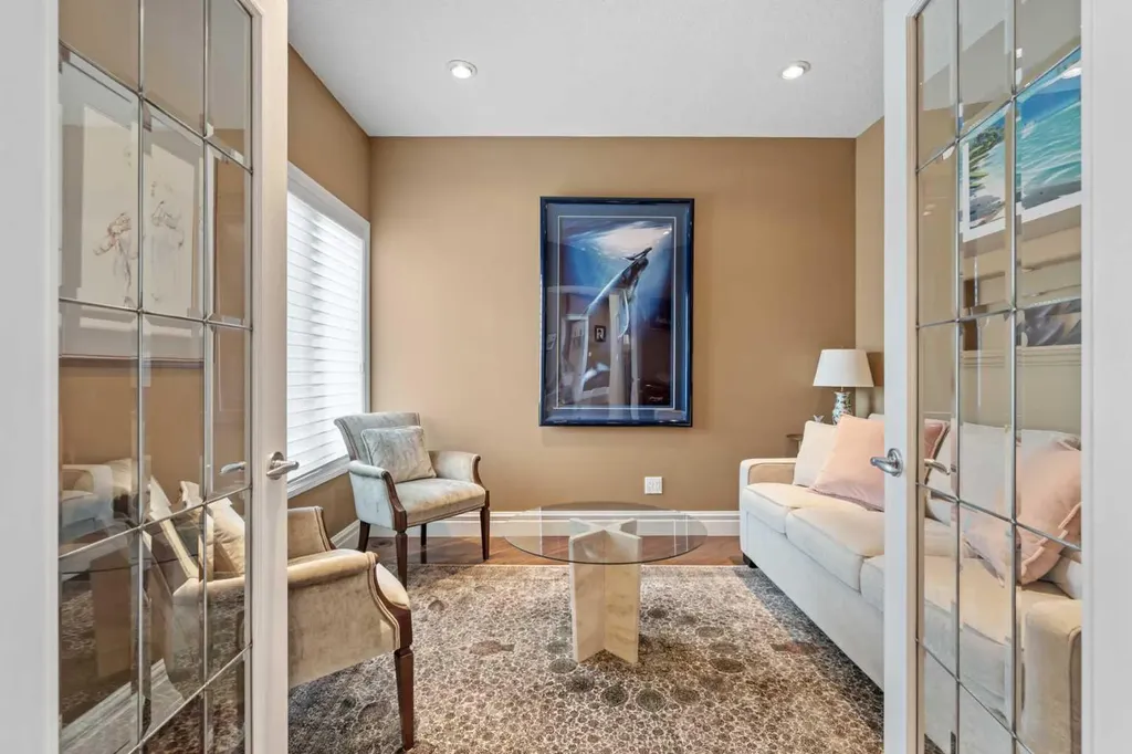 13 Discovery Rise SW Calgary AB T3H 4N6