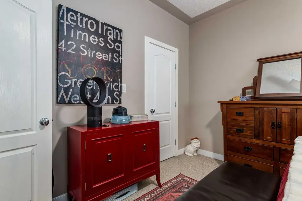 30 Discovery Ridge Close SW Calgary AB T3H 5X5