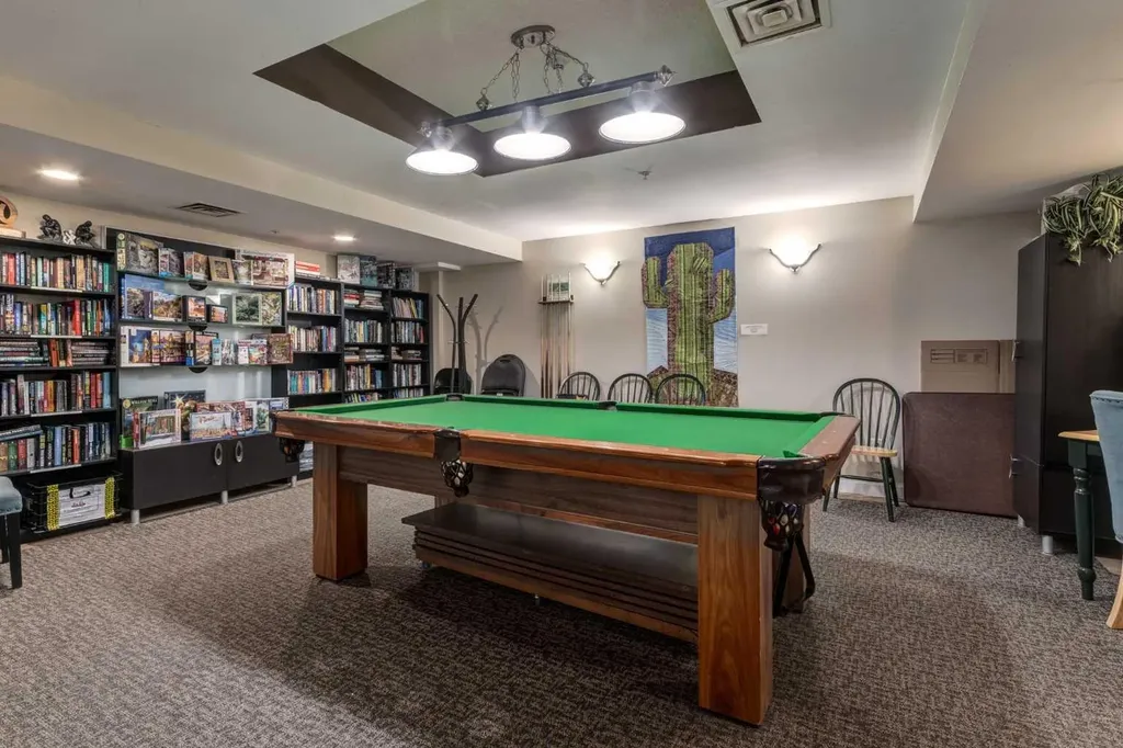 30 Discovery Ridge Close SW Calgary AB T3H 5X5