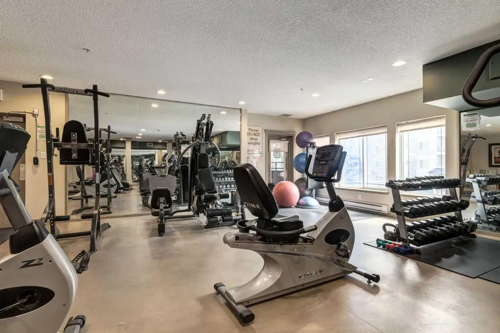 30 Discovery Ridge Close SW Calgary AB T3H 5X5