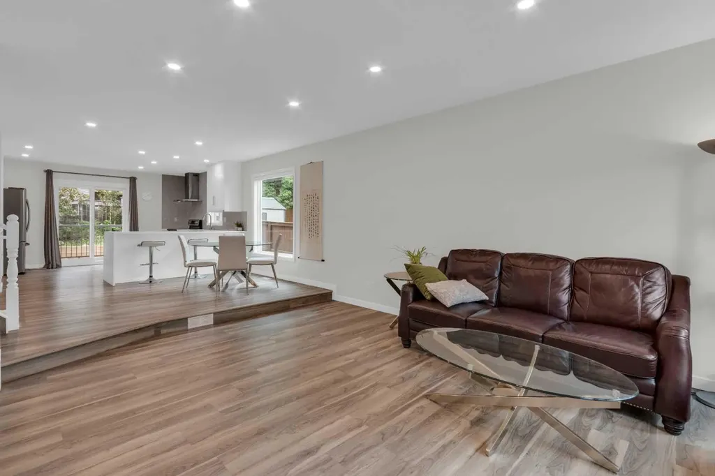 203 Edgepark Boulevard NW Calgary AB T3A 4E4