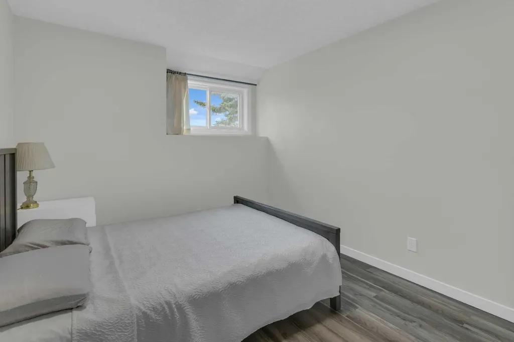 203 Edgepark Boulevard NW Calgary AB T3A 4E4