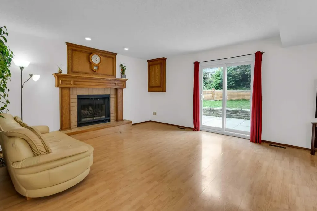 203 Edgepark Boulevard NW Calgary AB T3A 4E4