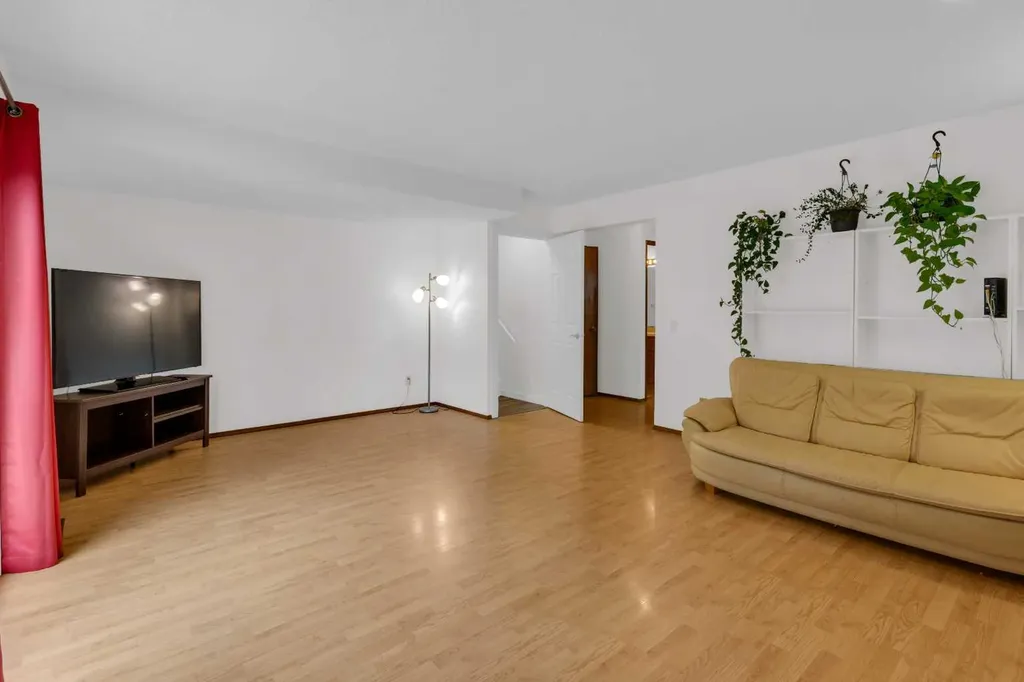 203 Edgepark Boulevard NW Calgary AB T3A 4E4
