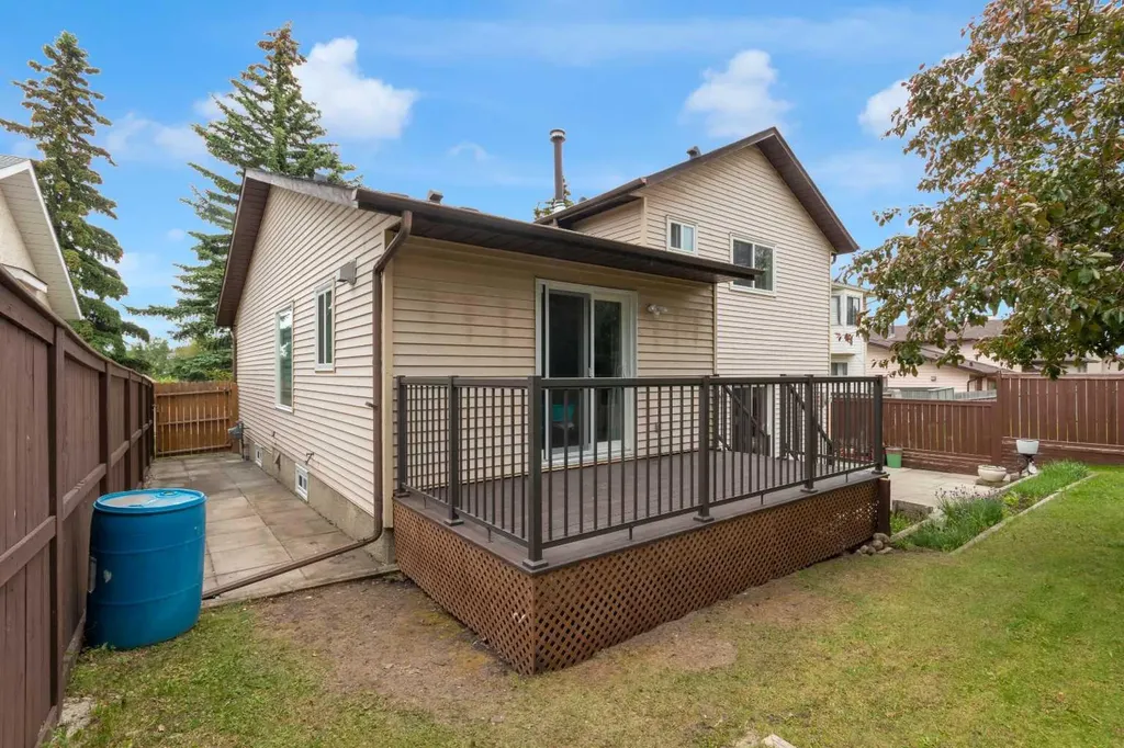 203 Edgepark Boulevard NW Calgary AB T3A 4E4