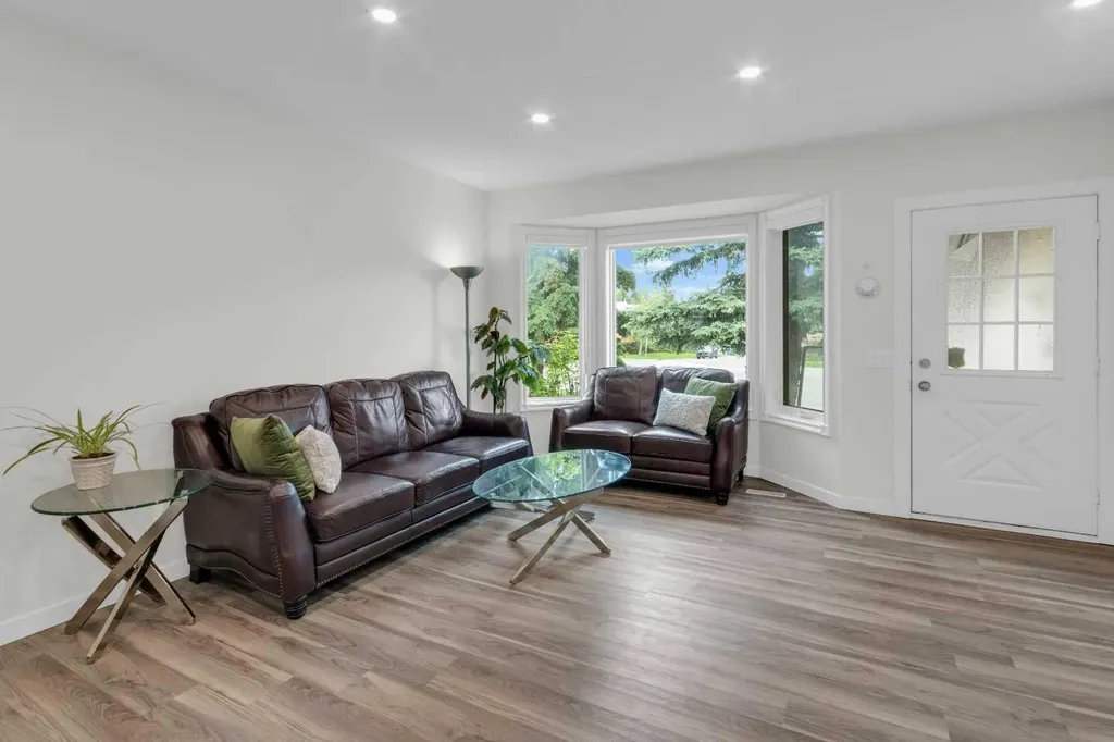 203 Edgepark Boulevard NW Calgary AB T3A 4E4
