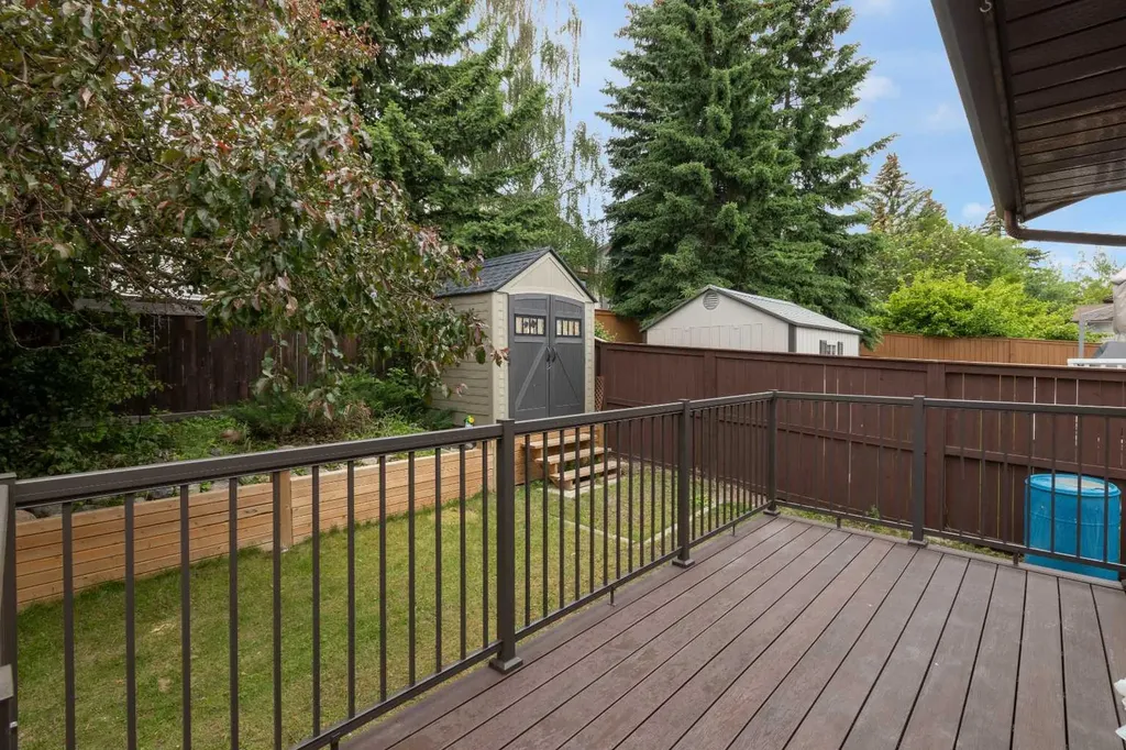 203 Edgepark Boulevard NW Calgary AB T3A 4E4