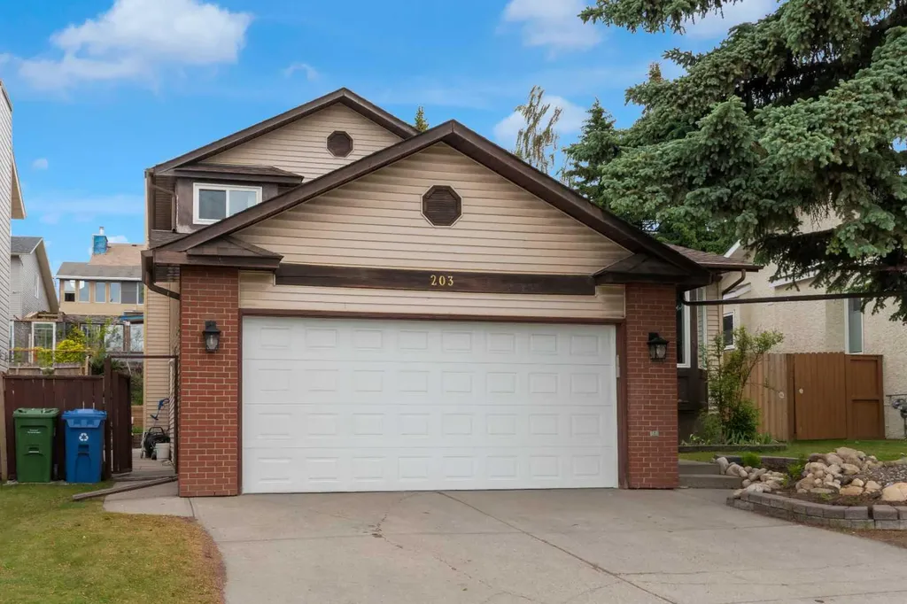 203 Edgepark Boulevard NW Calgary AB T3A 4E4