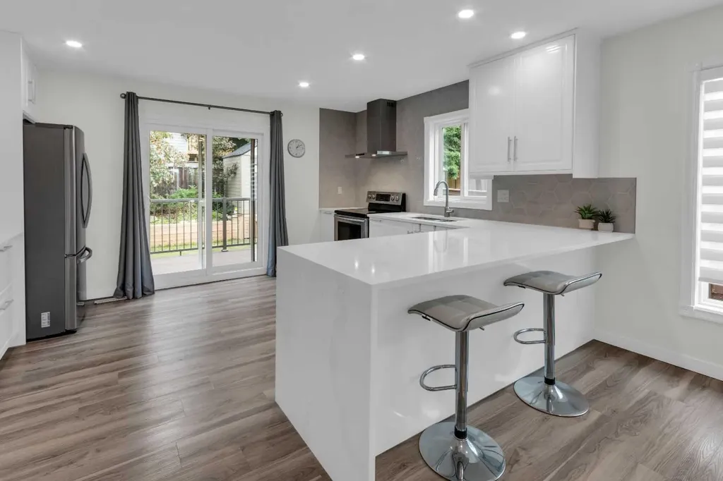 203 Edgepark Boulevard NW Calgary AB T3A 4E4