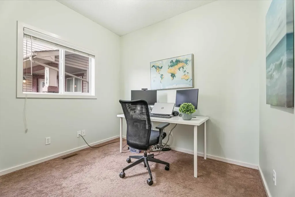 1198 Kingston Crescent SE Airdrie AB T4A 0E9