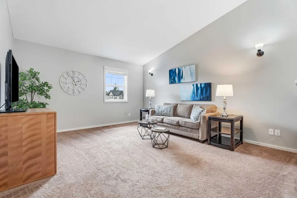 1198 Kingston Crescent SE Airdrie AB T4A 0E9