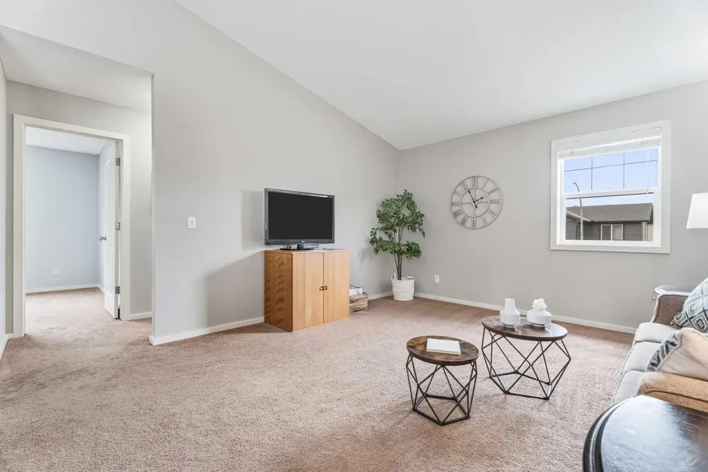 1198 Kingston Crescent SE Airdrie AB T4A 0E9