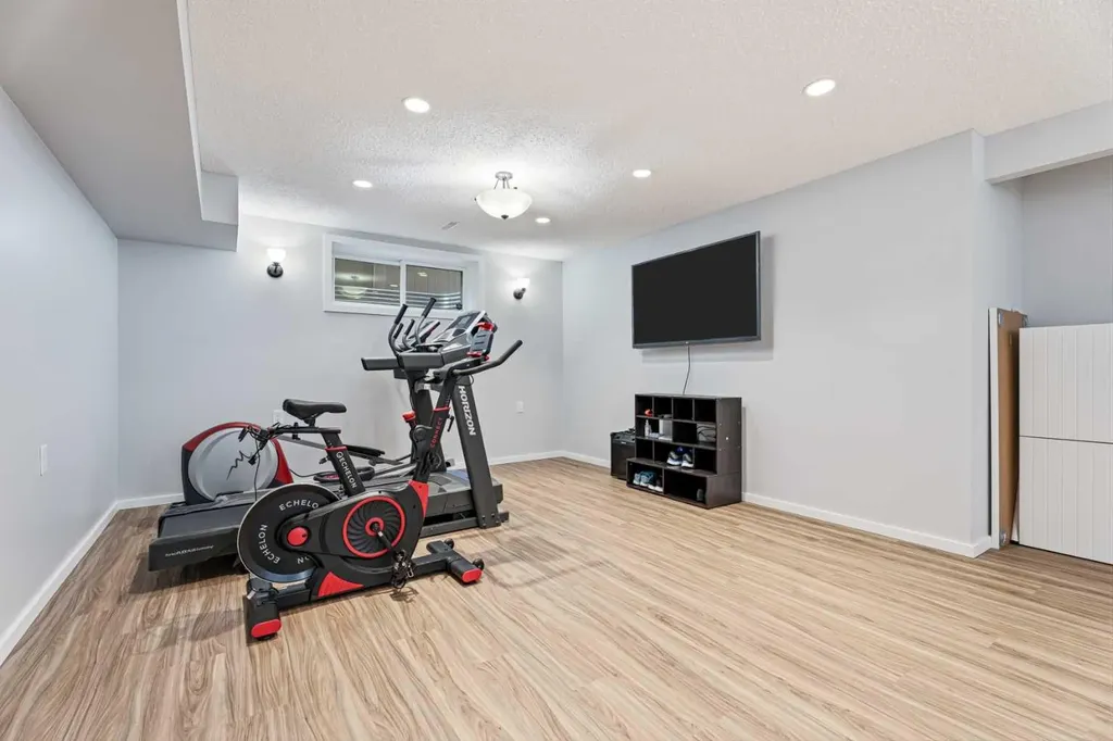 1198 Kingston Crescent SE Airdrie AB T4A 0E9