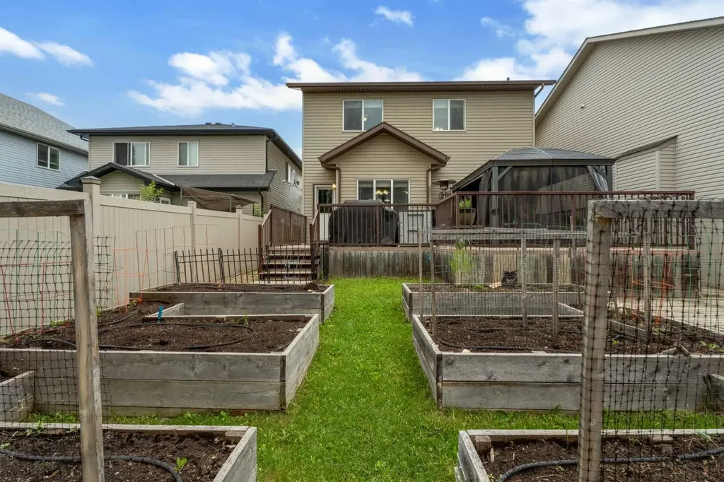 1198 Kingston Crescent SE Airdrie AB T4A 0E9