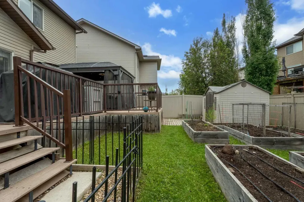 1198 Kingston Crescent SE Airdrie AB T4A 0E9