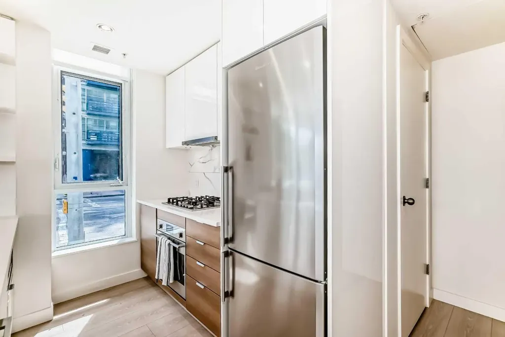 118 Waterfront Court SW Calgary AB T2P1K8