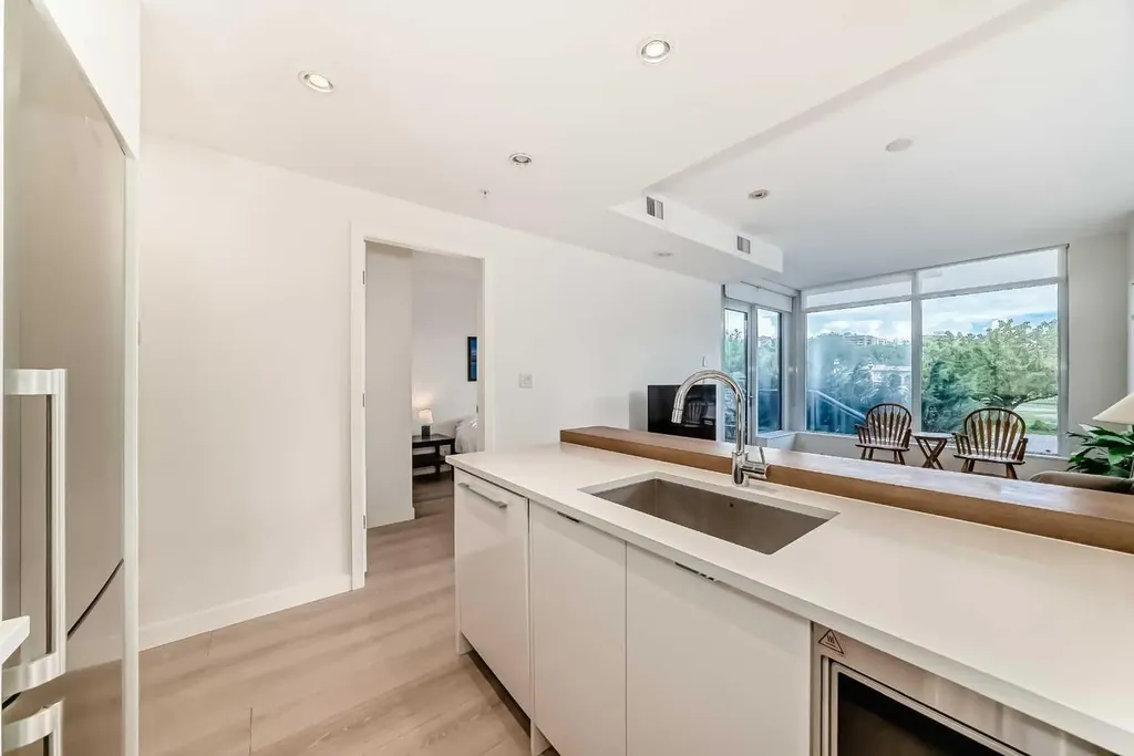 118 Waterfront Court SW Calgary AB T2P1K8