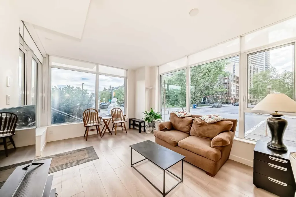 118 Waterfront Court SW Calgary AB T2P1K8