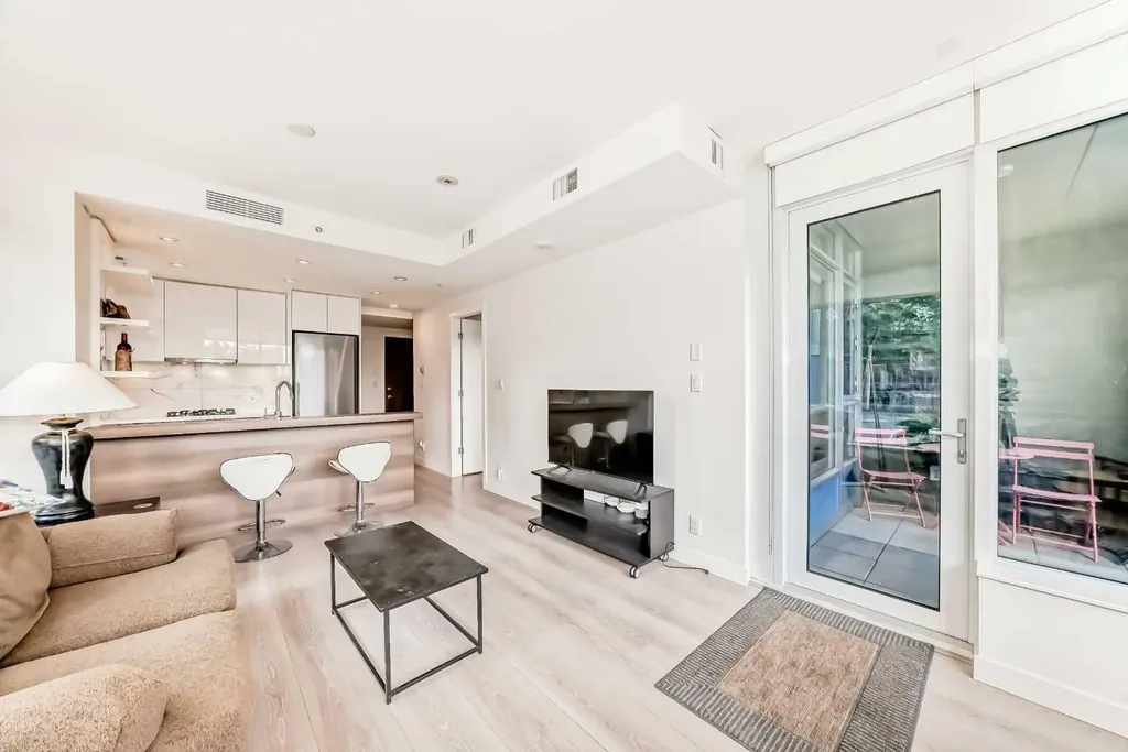 118 Waterfront Court SW Calgary AB T2P1K8