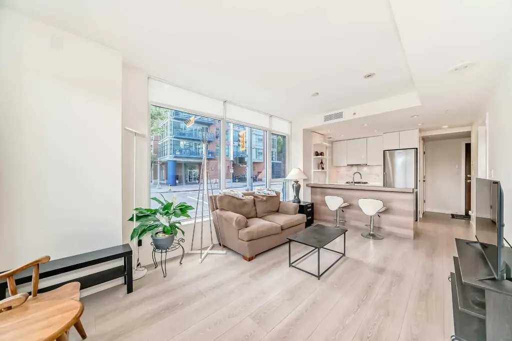118 Waterfront Court SW Calgary AB T2P1K8