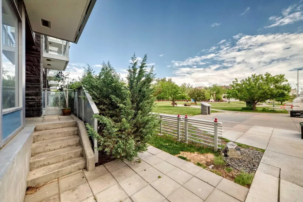 118 Waterfront Court SW Calgary AB T2P1K8