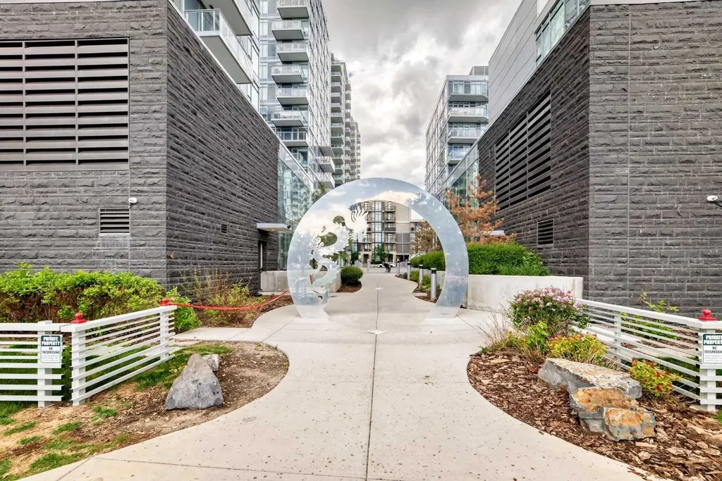 118 Waterfront Court SW Calgary AB T2P1K8