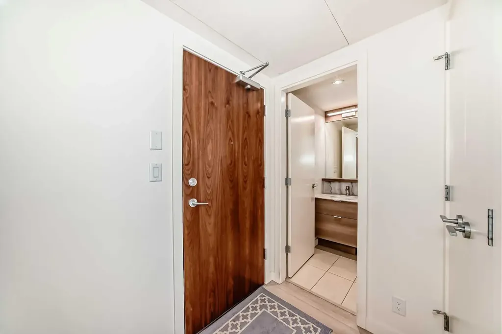 118 Waterfront Court SW Calgary AB T2P1K8