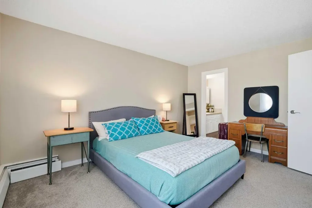 231 Heritage Drive SE Calgary AB T2H 1N1