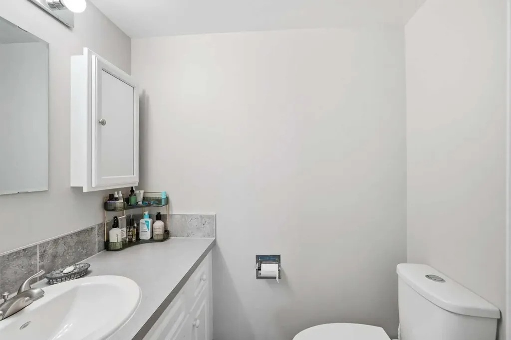 231 Heritage Drive SE Calgary AB T2H 1N1