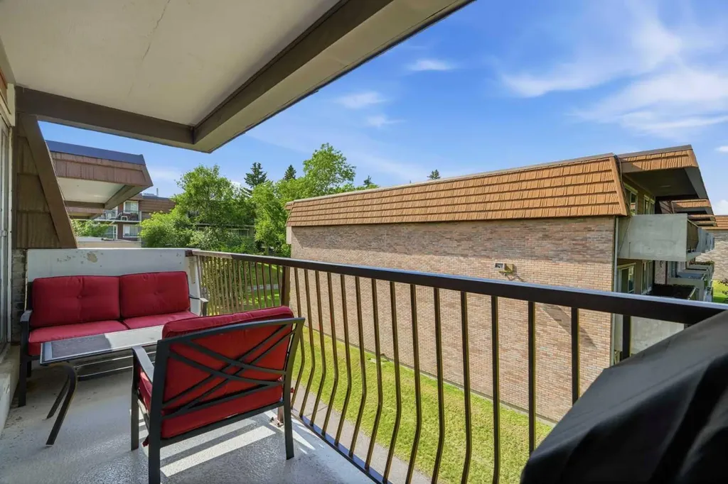 231 Heritage Drive SE Calgary AB T2H 1N1