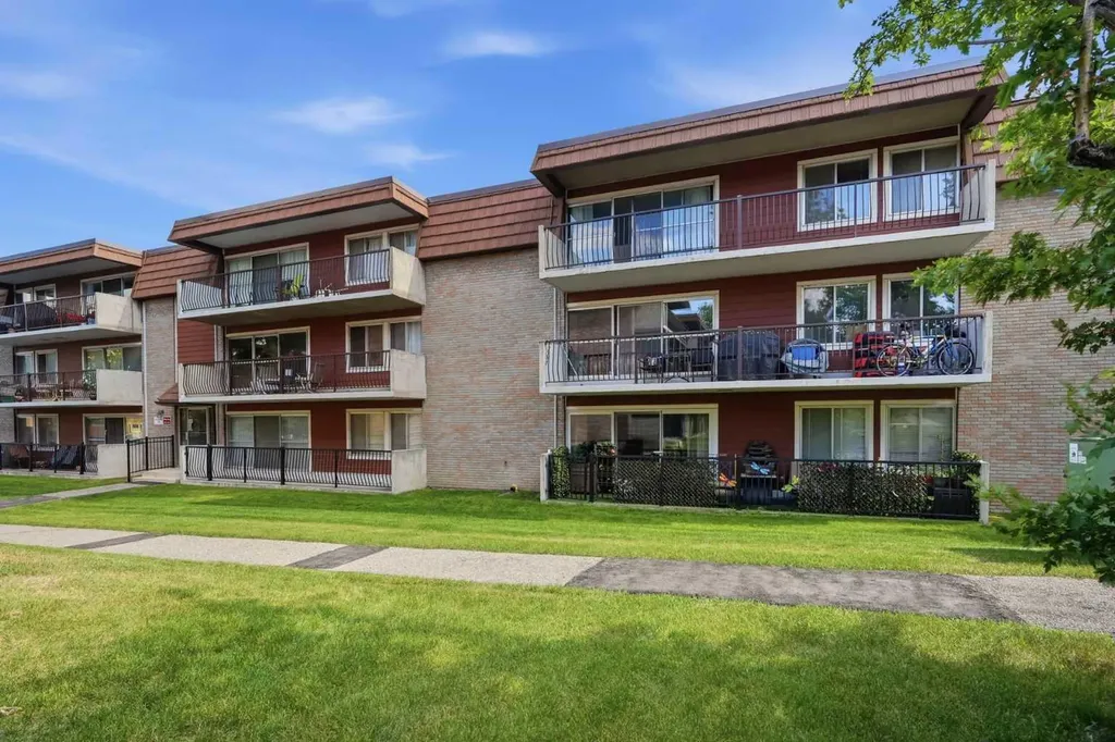 231 Heritage Drive SE Calgary AB T2H 1N1