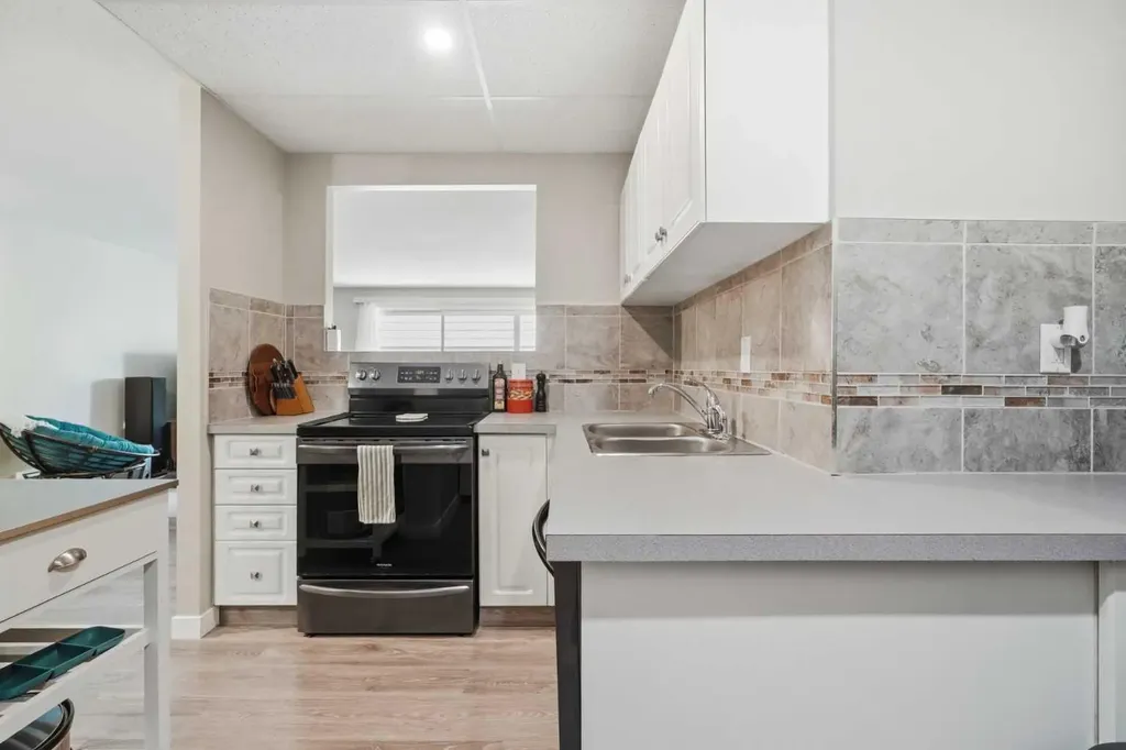 231 Heritage Drive SE Calgary AB T2H 1N1