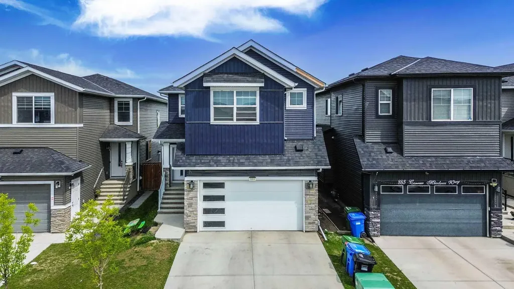 889 Corner Meadows Way NE Calgary AB T3N 2C7