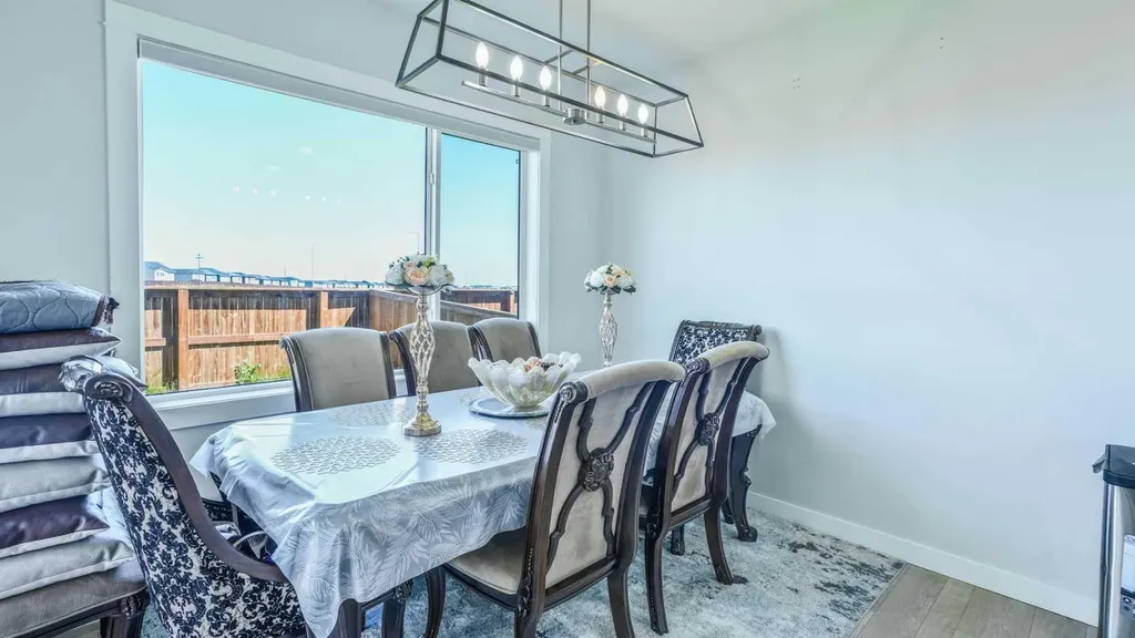 889 Corner Meadows Way NE Calgary AB T3N 2C7
