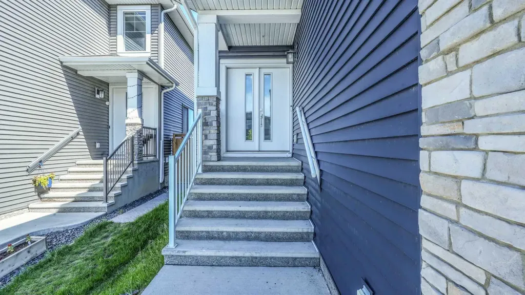 889 Corner Meadows Way NE Calgary AB T3N 2C7
