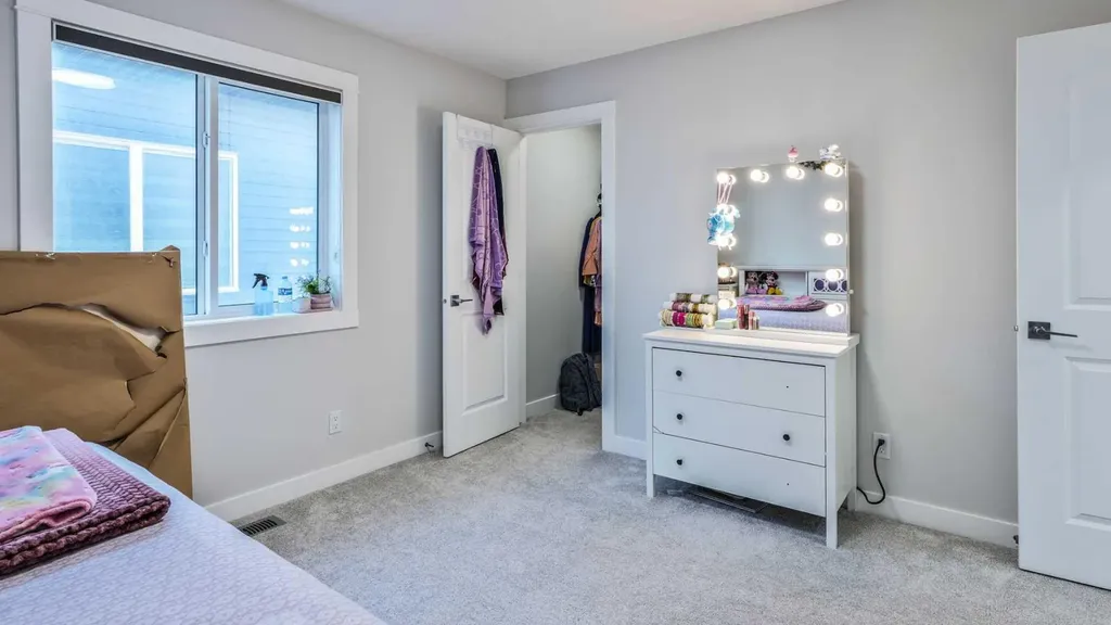 889 Corner Meadows Way NE Calgary AB T3N 2C7