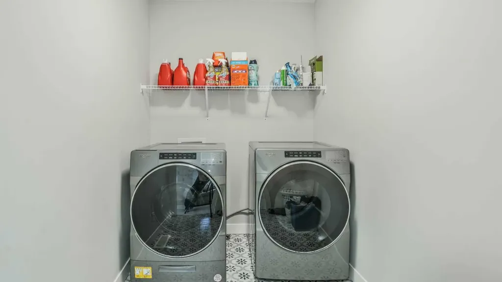 889 Corner Meadows Way NE Calgary AB T3N 2C7