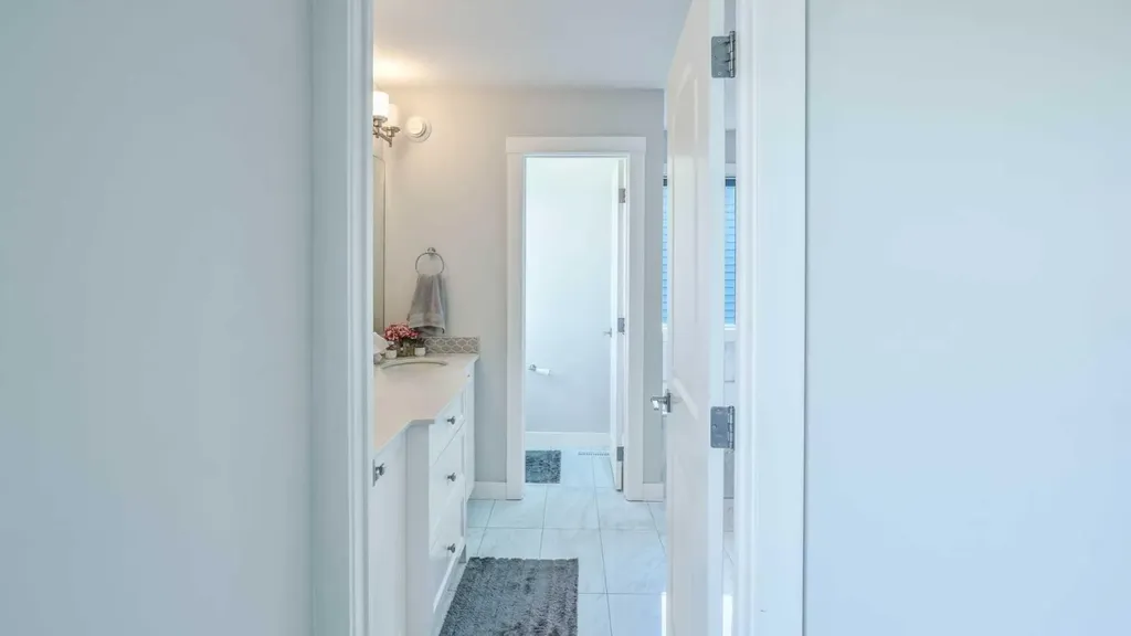 889 Corner Meadows Way NE Calgary AB T3N 2C7