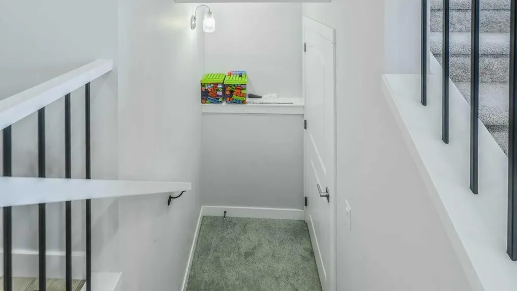 889 Corner Meadows Way NE Calgary AB T3N 2C7